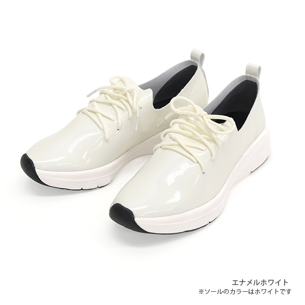 足の悩みから解放する靴 外反拇指やむくんだ足にも優しくフィット