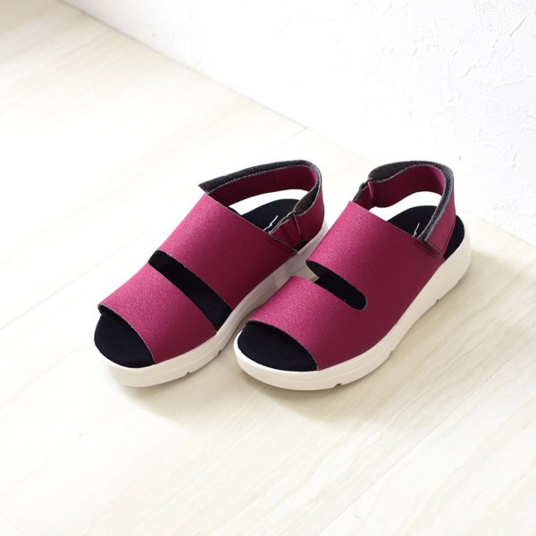 newmo 厚底ストレッチサンダル