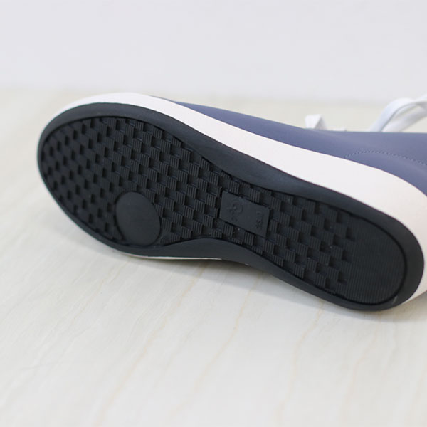 足の悩みから解放する靴 外反拇指やむくんだ足にも優しくフィット