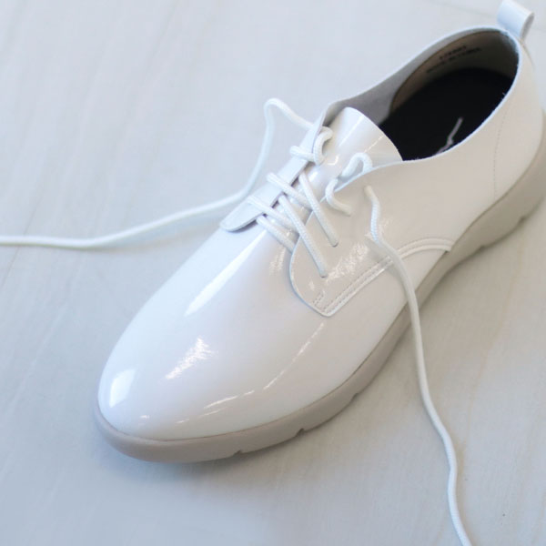 足の悩みから解放する靴 外反拇指やむくんだ足にも優しくフィット