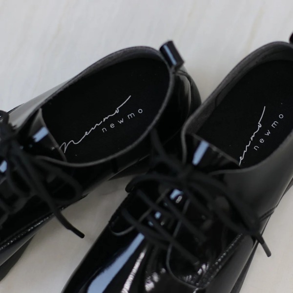 nikomasaruページ 足の悩みから解放する靴 外反拇指やむくんだ足にも優しく