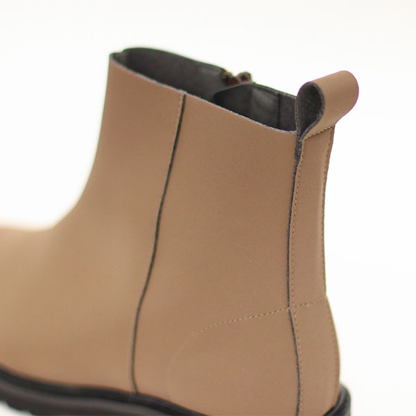 足の悩みから解放する靴 外反拇指やむくんだ足にも優しくフィット