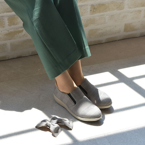 No.574282 クロールバリエ 2WAYリボン付きスリッポン 【2025秋冬新作