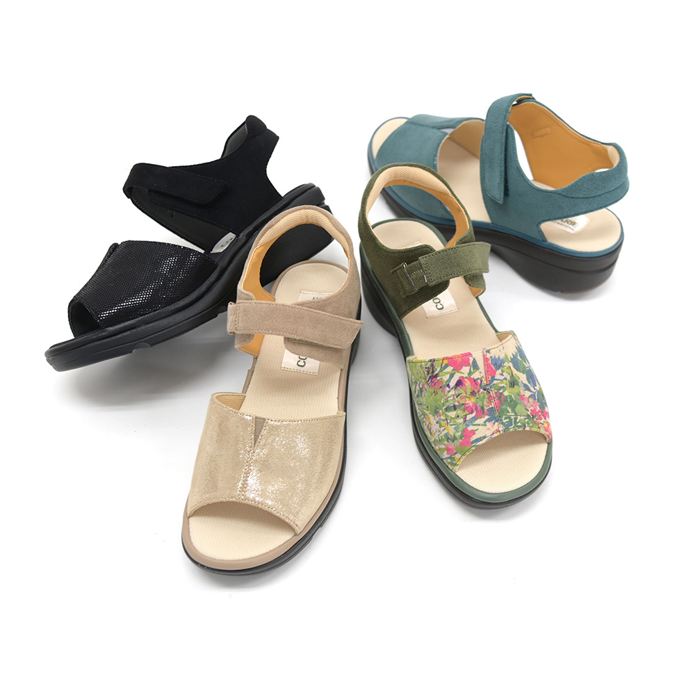 No.674234クロールバリエ 軽量 厚底ストラップサンダル