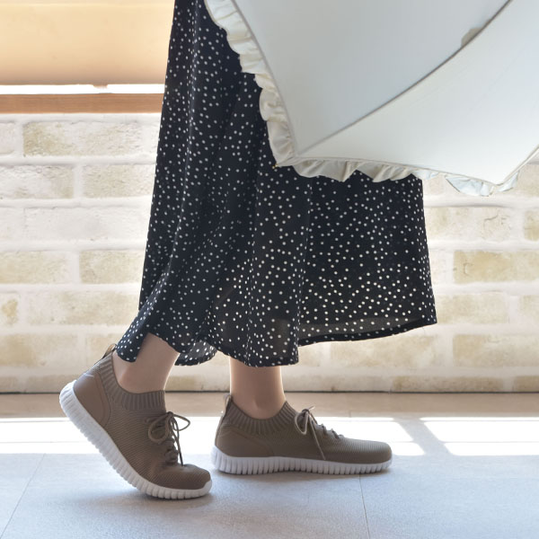 スニーカー スリッポン 幅広 甲高 外反母趾 レディース 痛くない